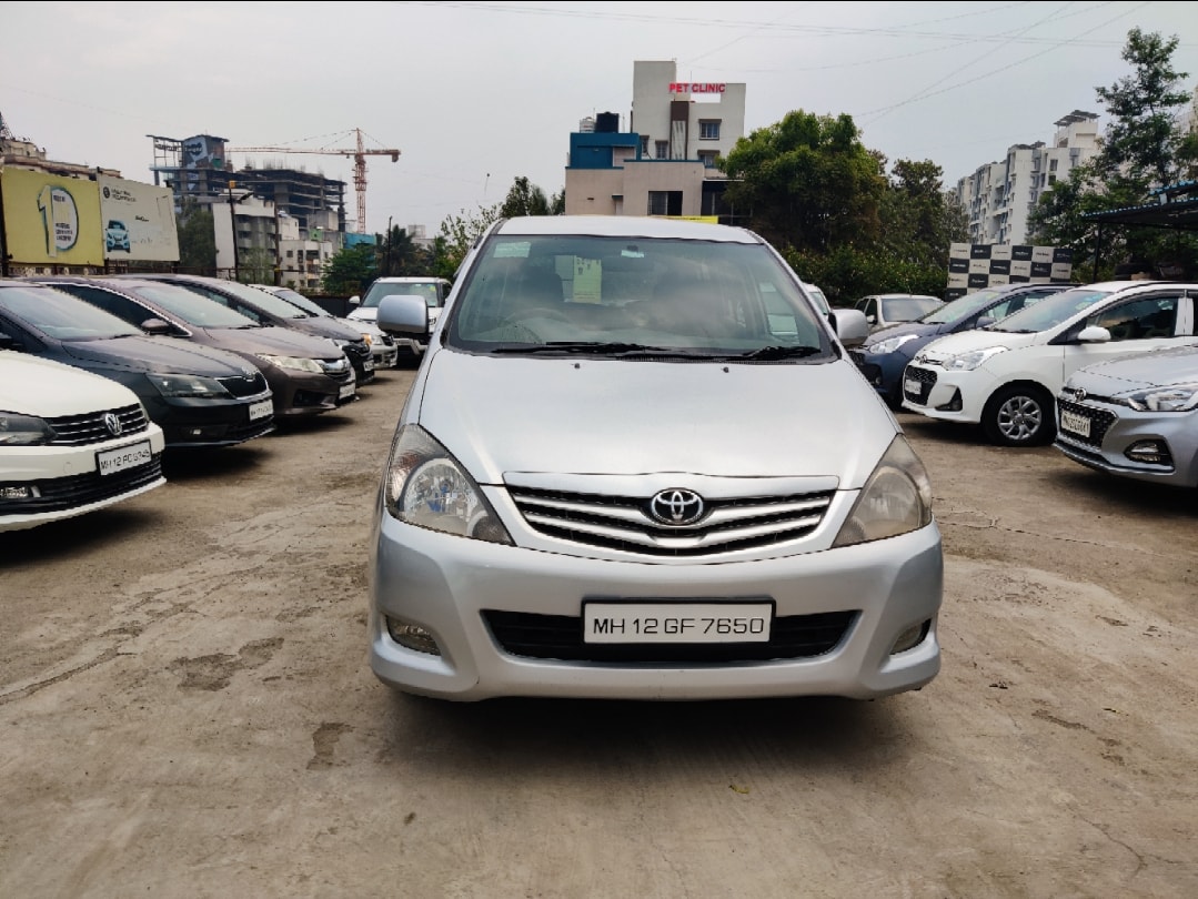 Innova image 8 Innova image 8