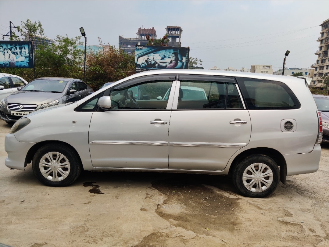 Innova image 2 Innova image 2