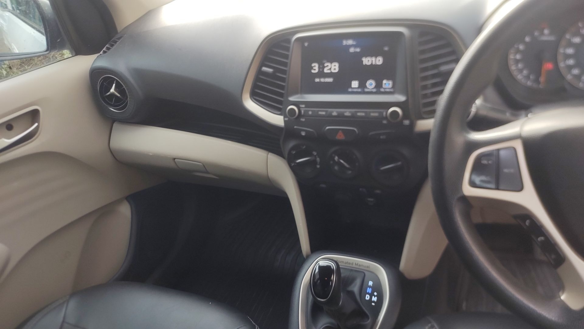 Santro image 17 Santro image 17