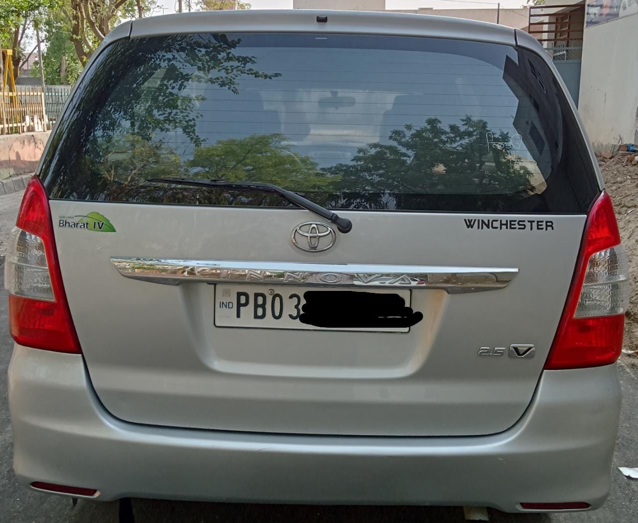 Innova image 7 Innova image 7