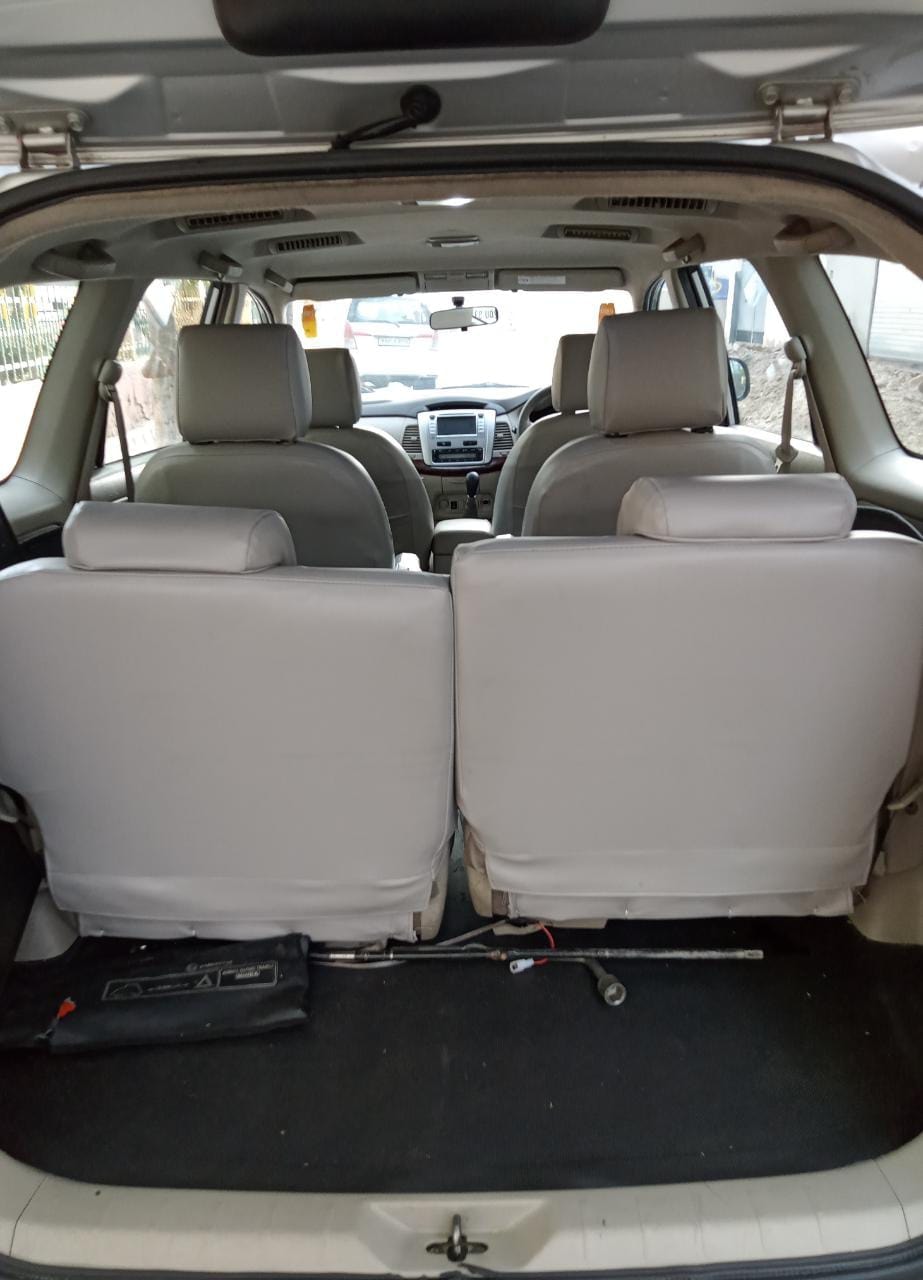 Innova image 9 Innova image 9