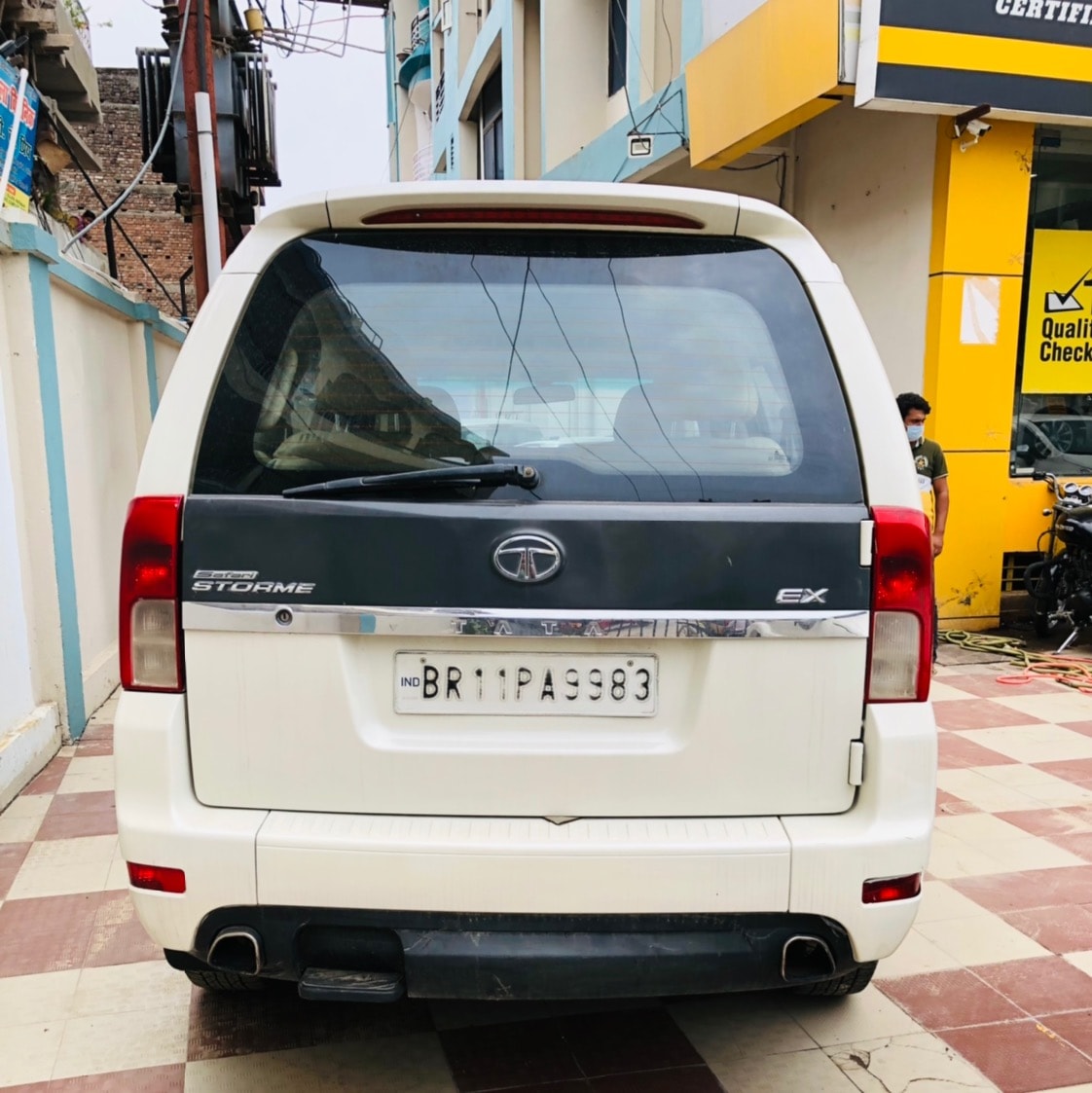 Safari Storme image 3 Safari Storme image 3