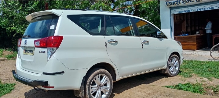 Innova Crysta image 4 Innova Crysta image 4