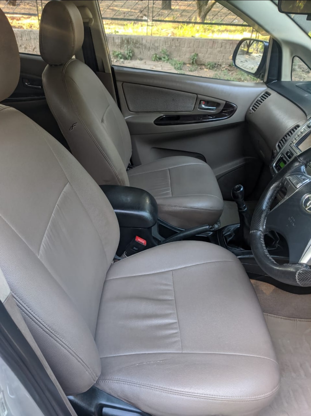 Innova image 2 Innova image 2