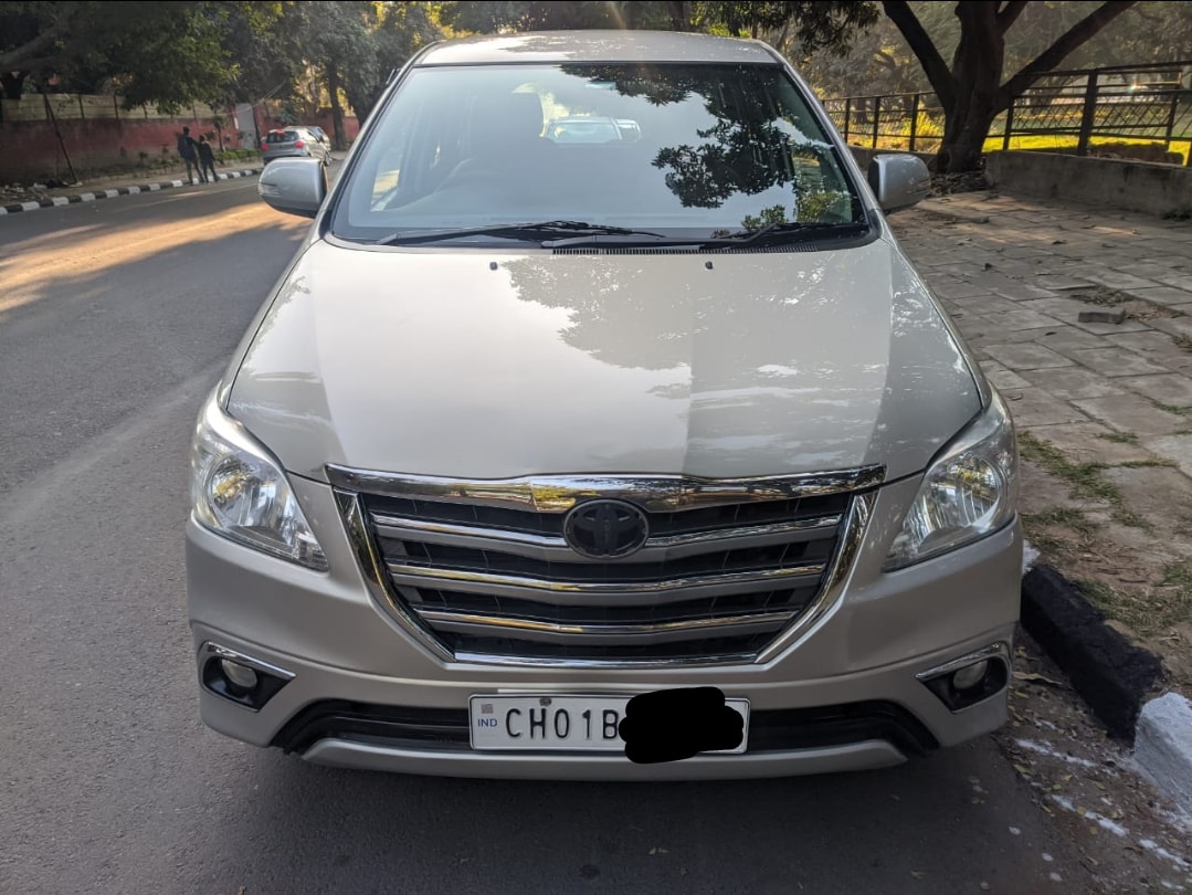 Innova image 3 Innova image 3