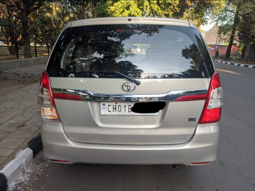 Innova image 5 Innova image 5