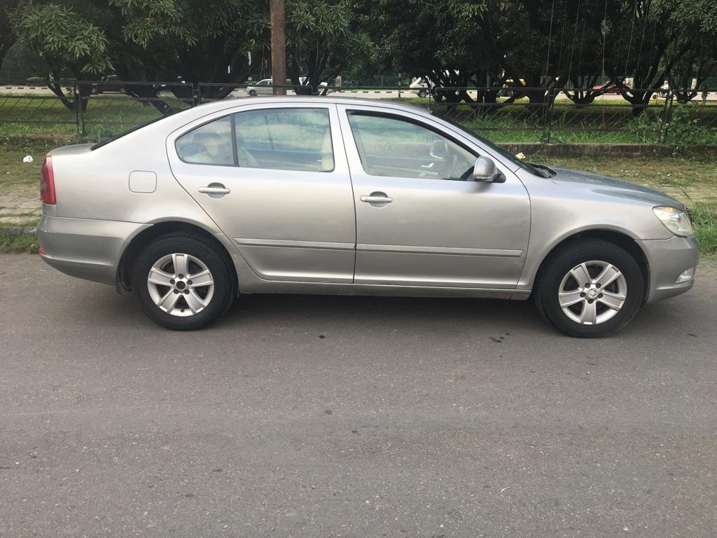 Laura image 2 Laura image 2