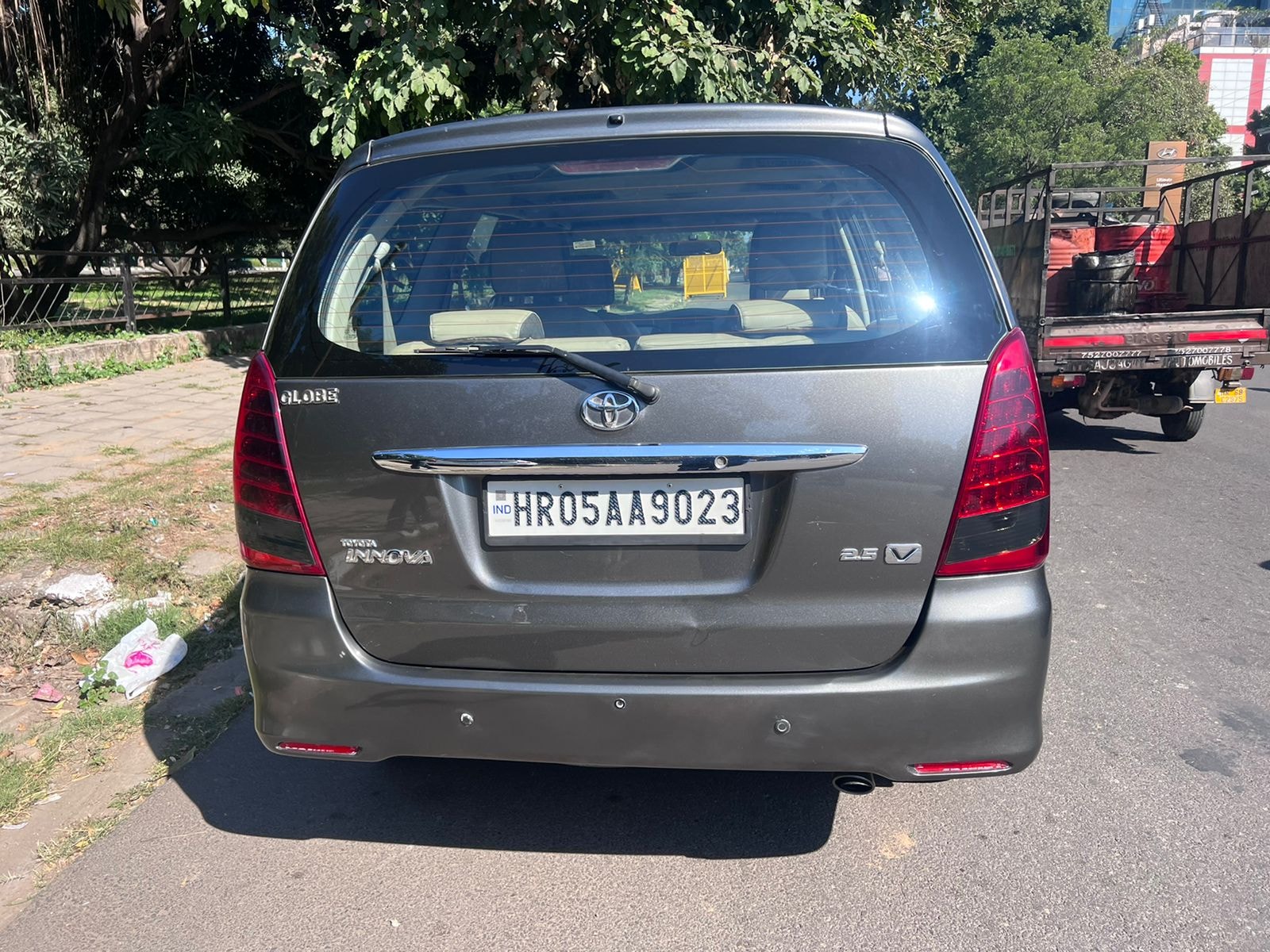 Innova image 3 Innova image 3