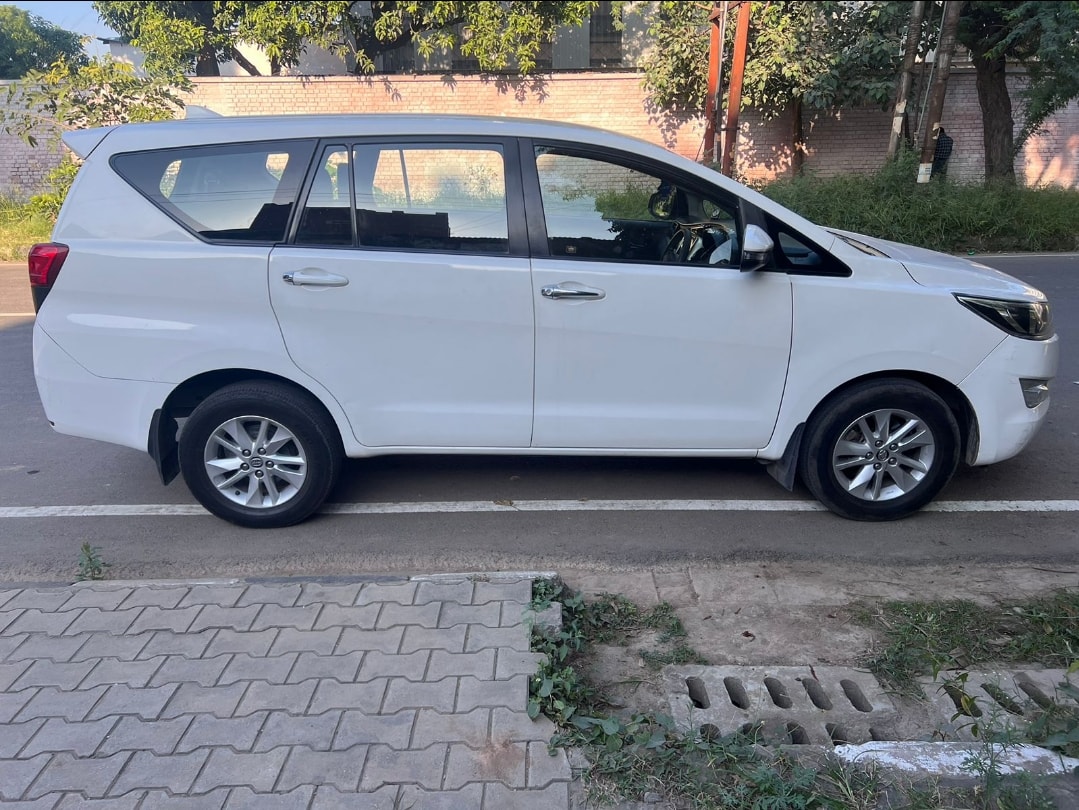 Innova Crysta image 6 Innova Crysta image 6