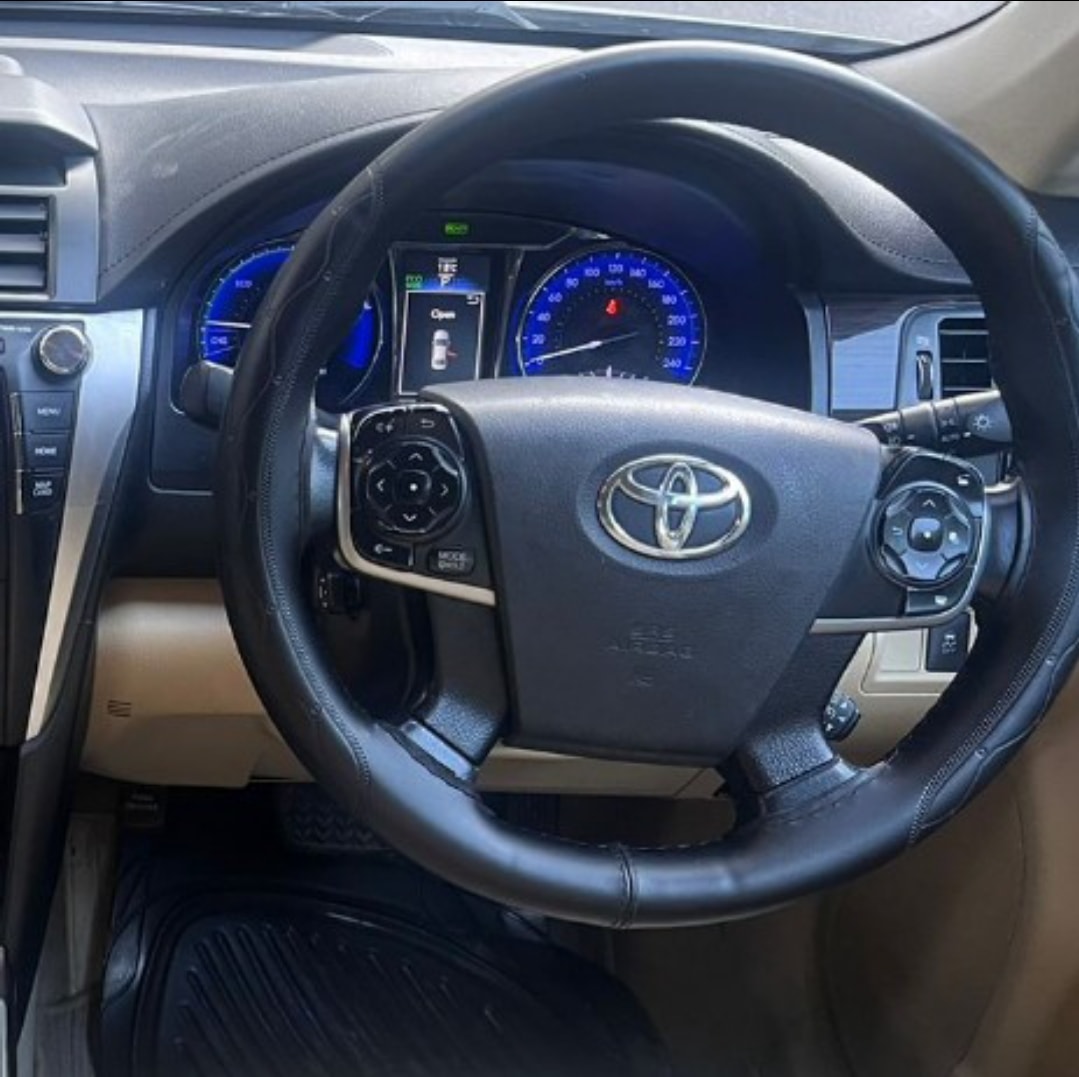 Camry image 12 Camry image 12