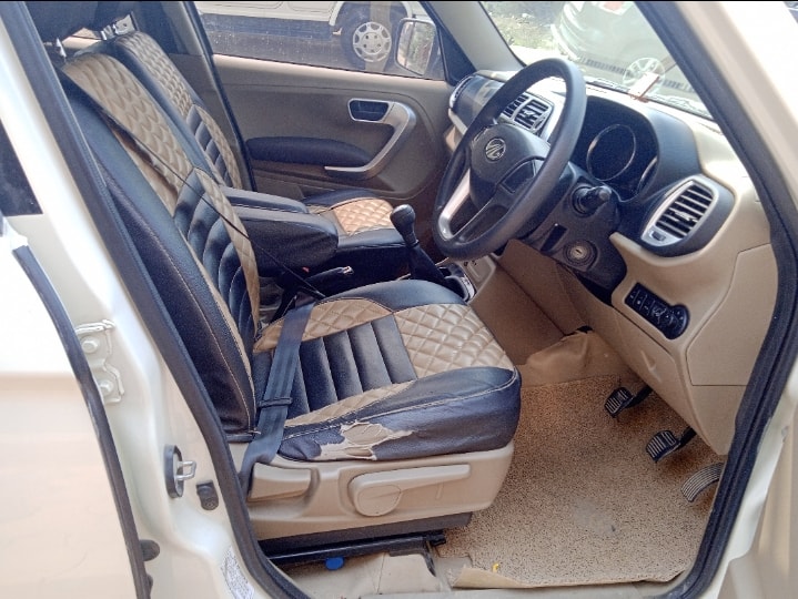 TUV300 image 16 TUV300 image 16