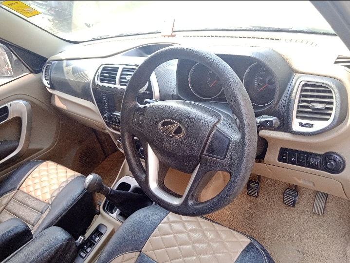 TUV300 image 13 TUV300 image 13