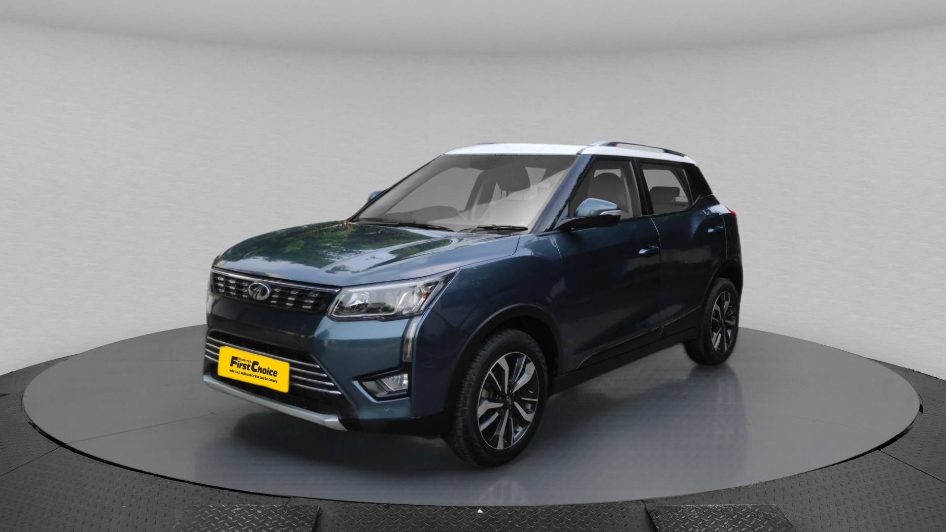 XUV300 image 1 XUV300 image 1