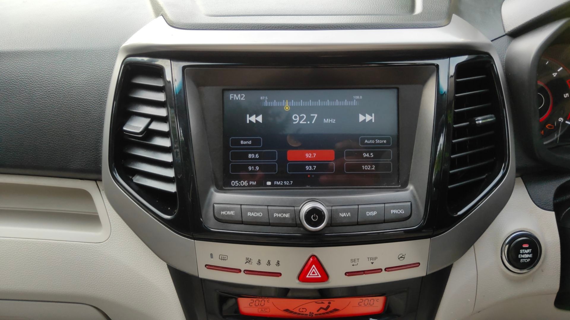 XUV300 image 17 XUV300 image 17