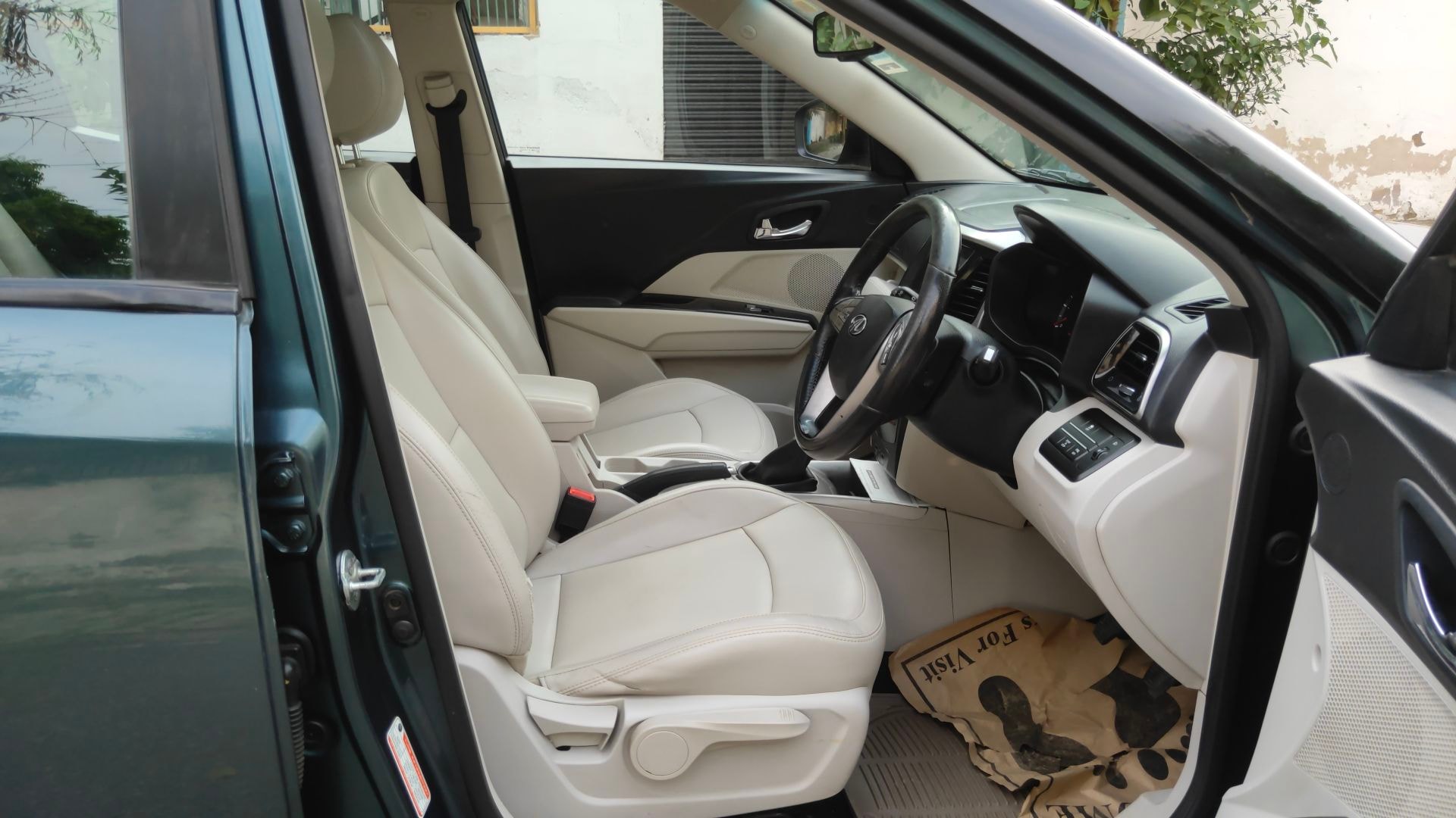 XUV300 image 19 XUV300 image 19