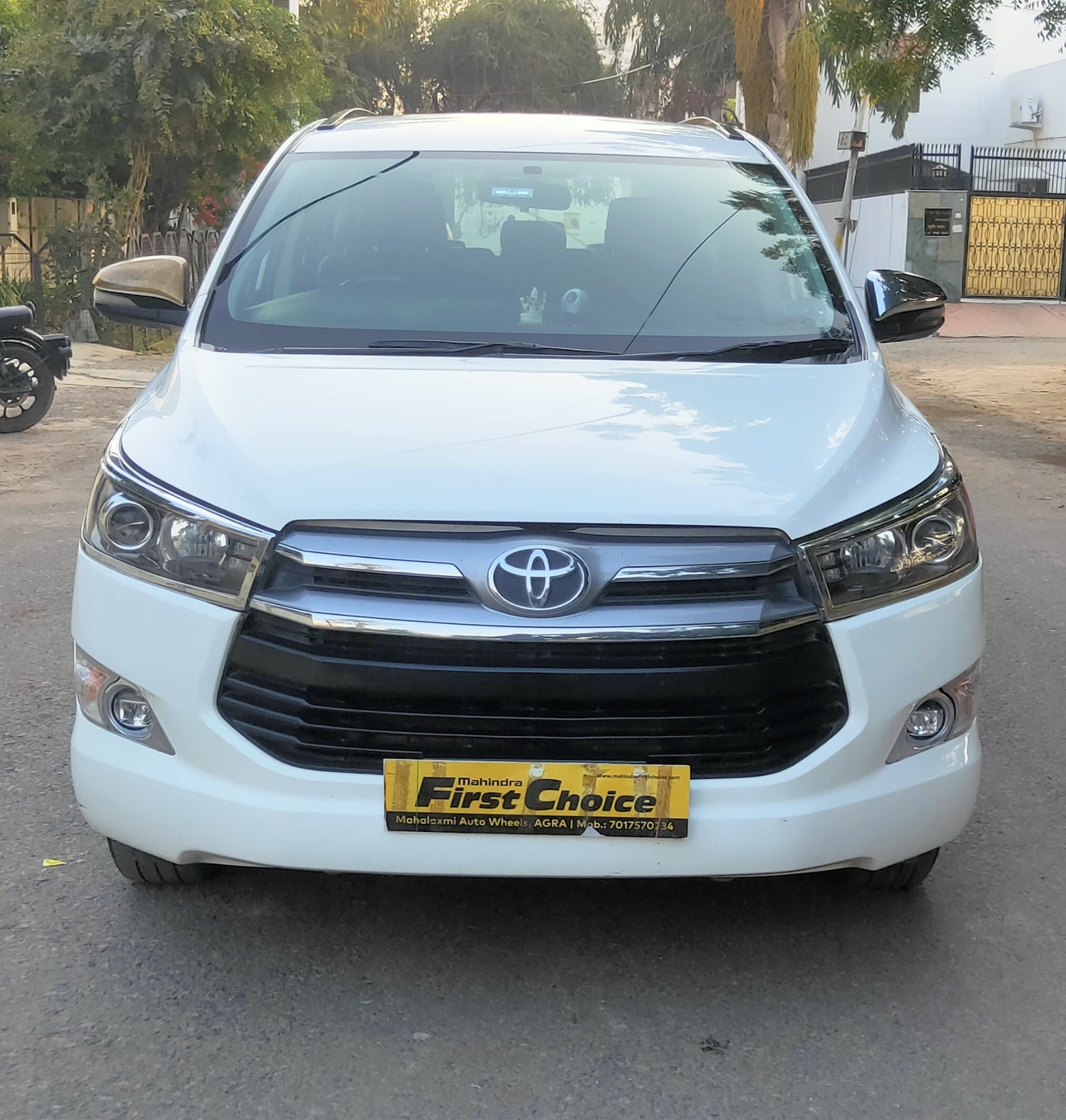 Innova Crysta image 3 Innova Crysta image 3