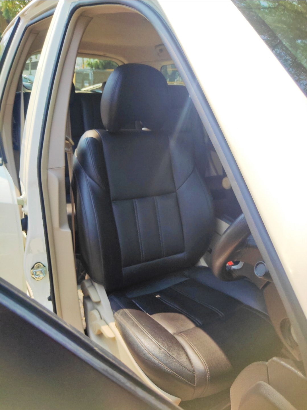 XUV500 image 14 XUV500 image 14