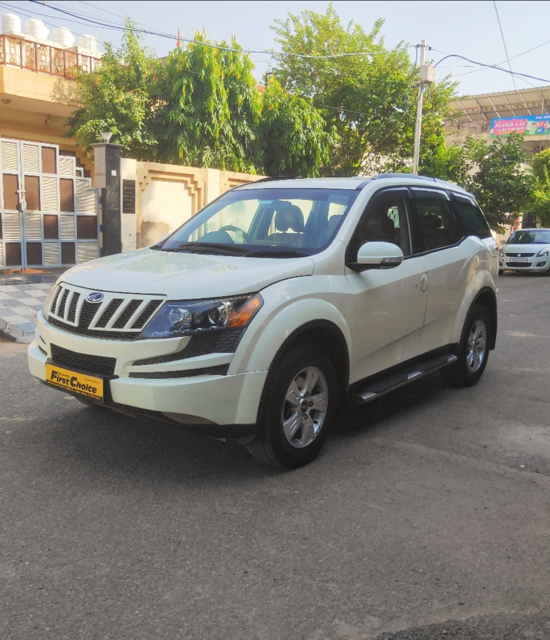 XUV500 image 1 XUV500 image 1