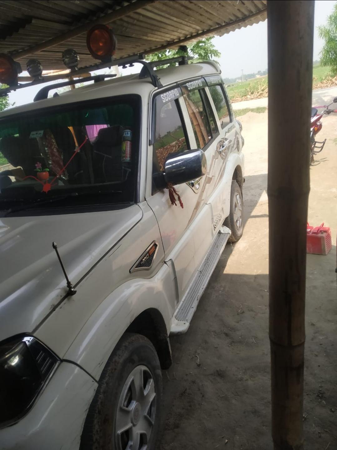 2015 महिंद्रा स्कॉर्पियो S2 2WD 2015 महिंद्रा स्कॉर्पियो S2 2WD