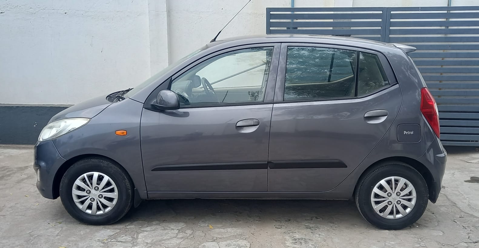 i10 image 2 i10 image 2