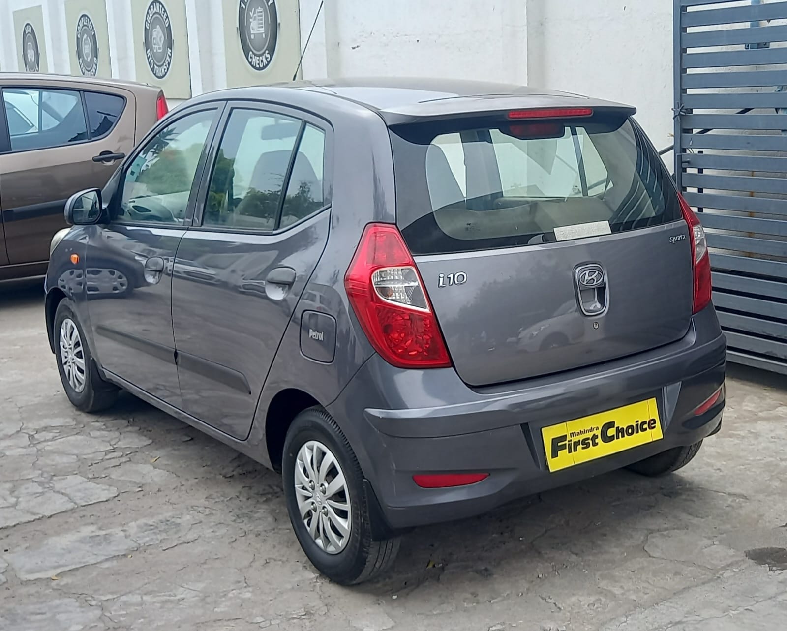 i10 image 3 i10 image 3