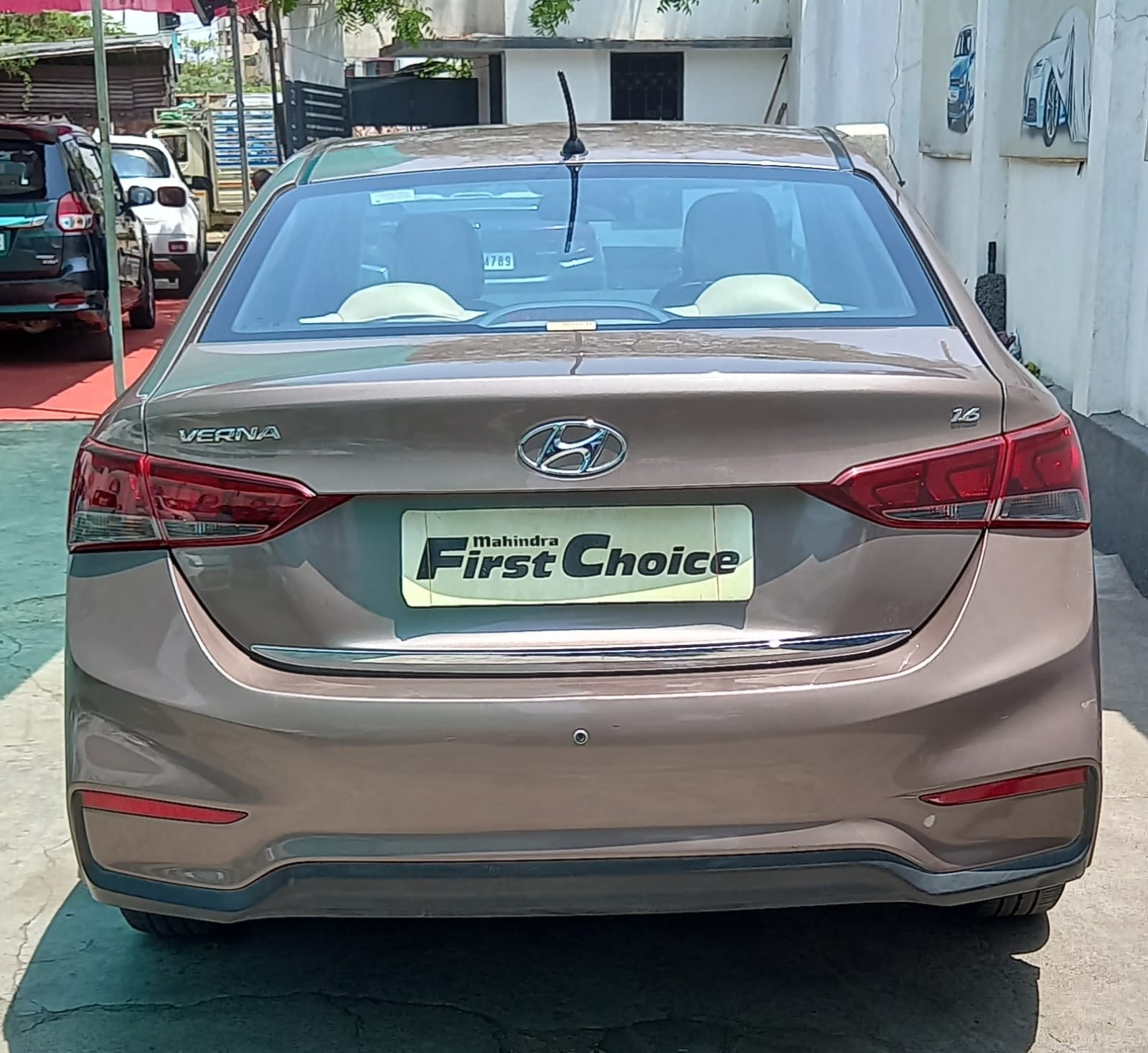 Verna image 4 Verna image 4