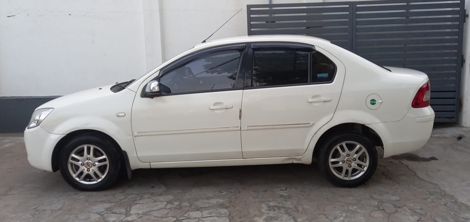 Fiesta Classic image 2 Fiesta Classic image 2