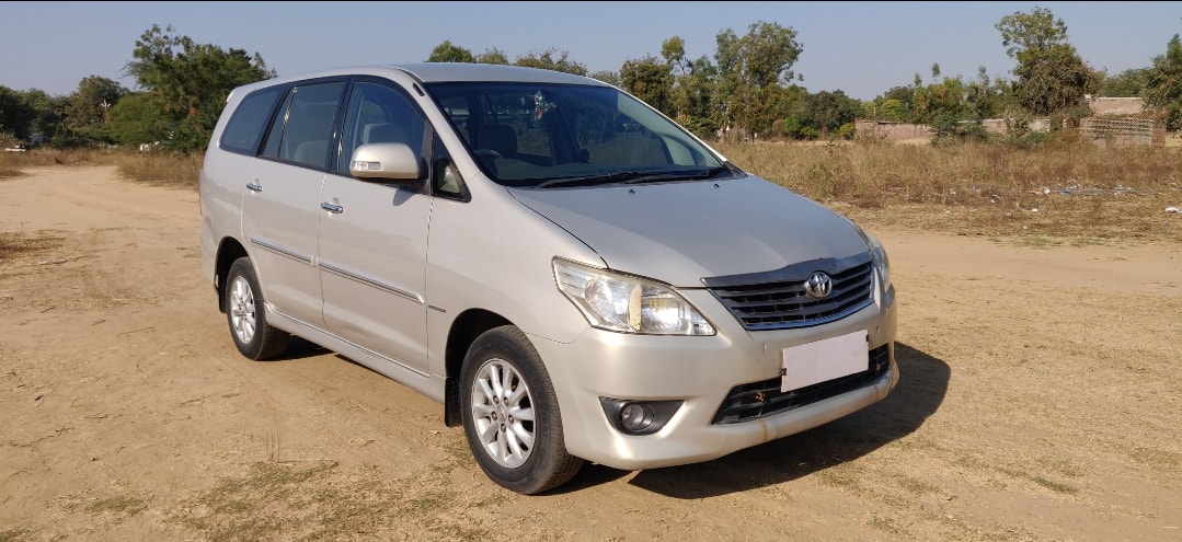 Innova image 5 Innova image 5