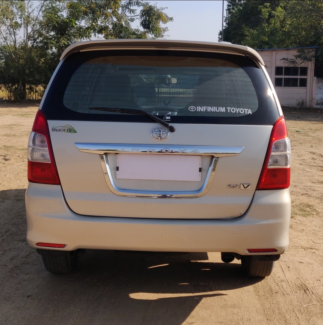 Innova image 13 Innova image 13