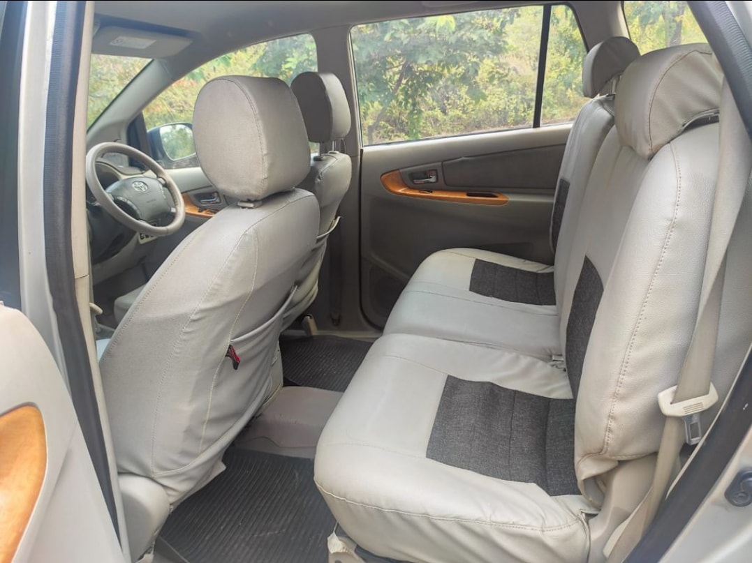 Innova image 15 Innova image 15