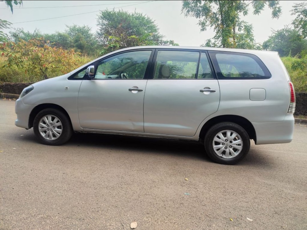 Innova image 2 Innova image 2