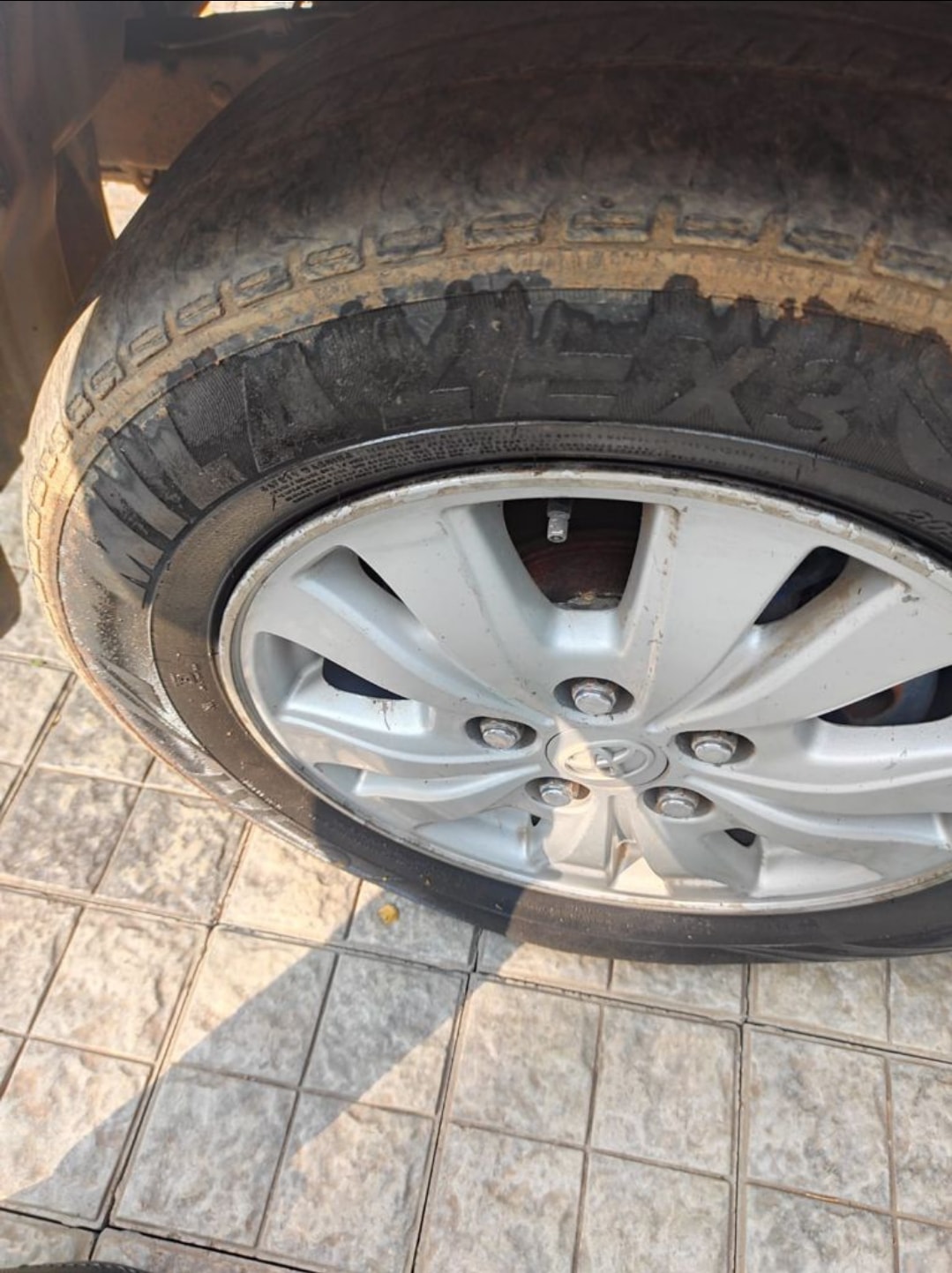 Innova image 9 Innova image 9