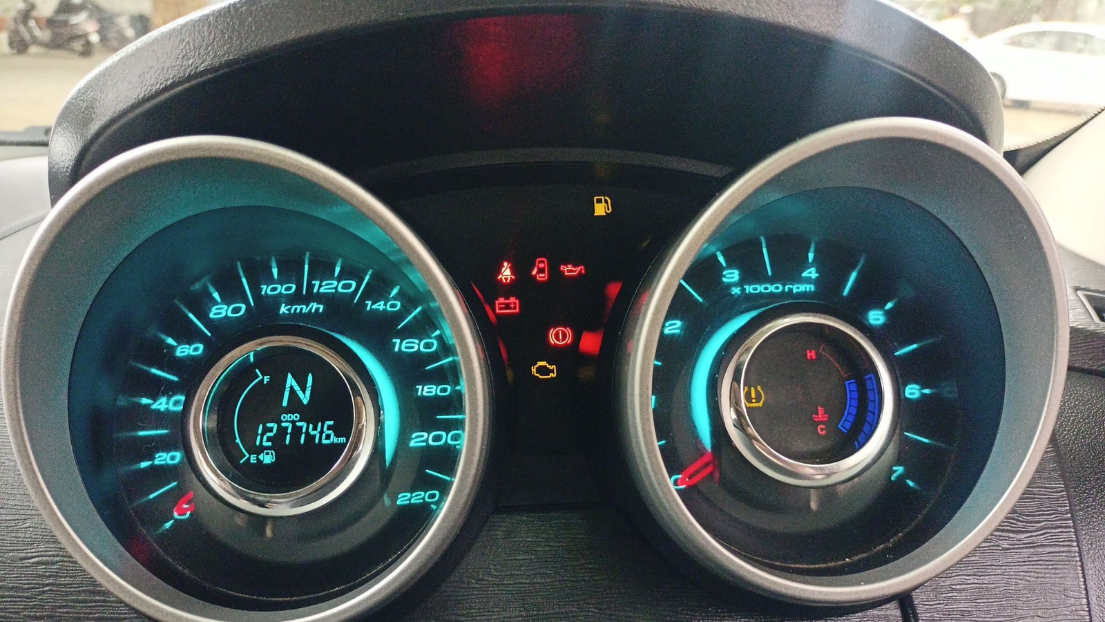 XUV500 image 15 XUV500 image 15