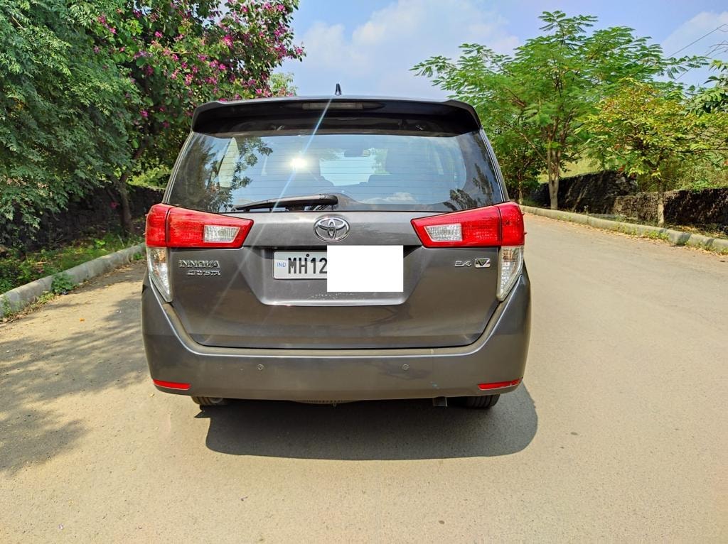 Innova Crysta image 4 Innova Crysta image 4