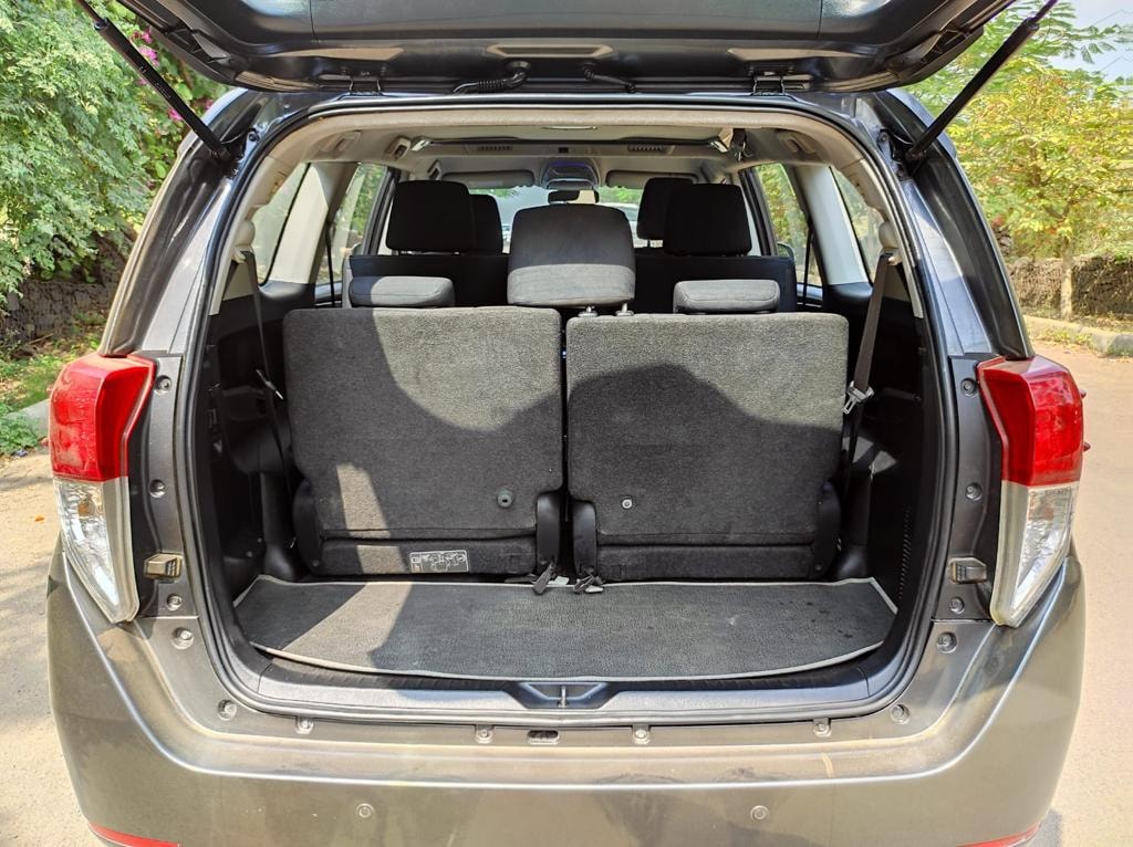 Innova Crysta image 10 Innova Crysta image 10