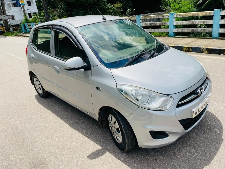 i10 image 2 i10 image 2