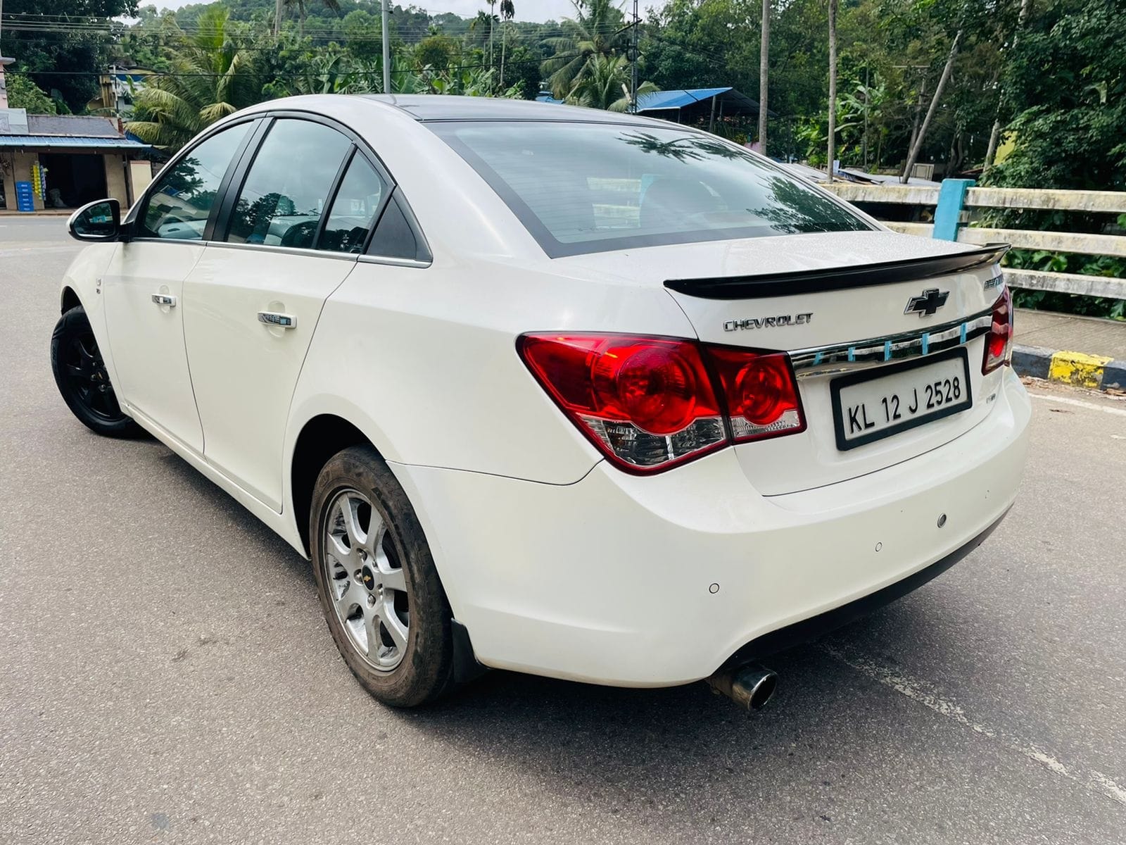 Cruze image 5 Cruze image 5