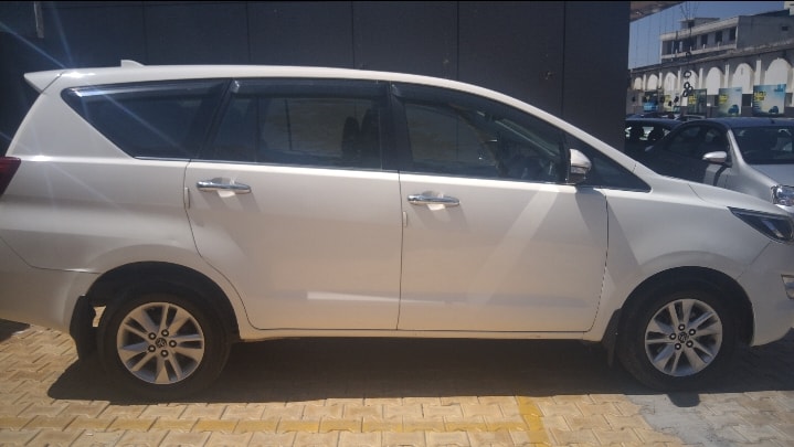 Innova Crysta image 6 Innova Crysta image 6