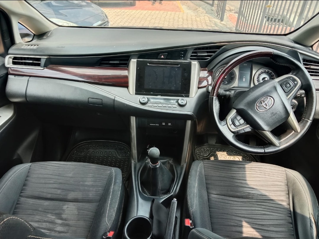 Innova Crysta image 12 Innova Crysta image 12