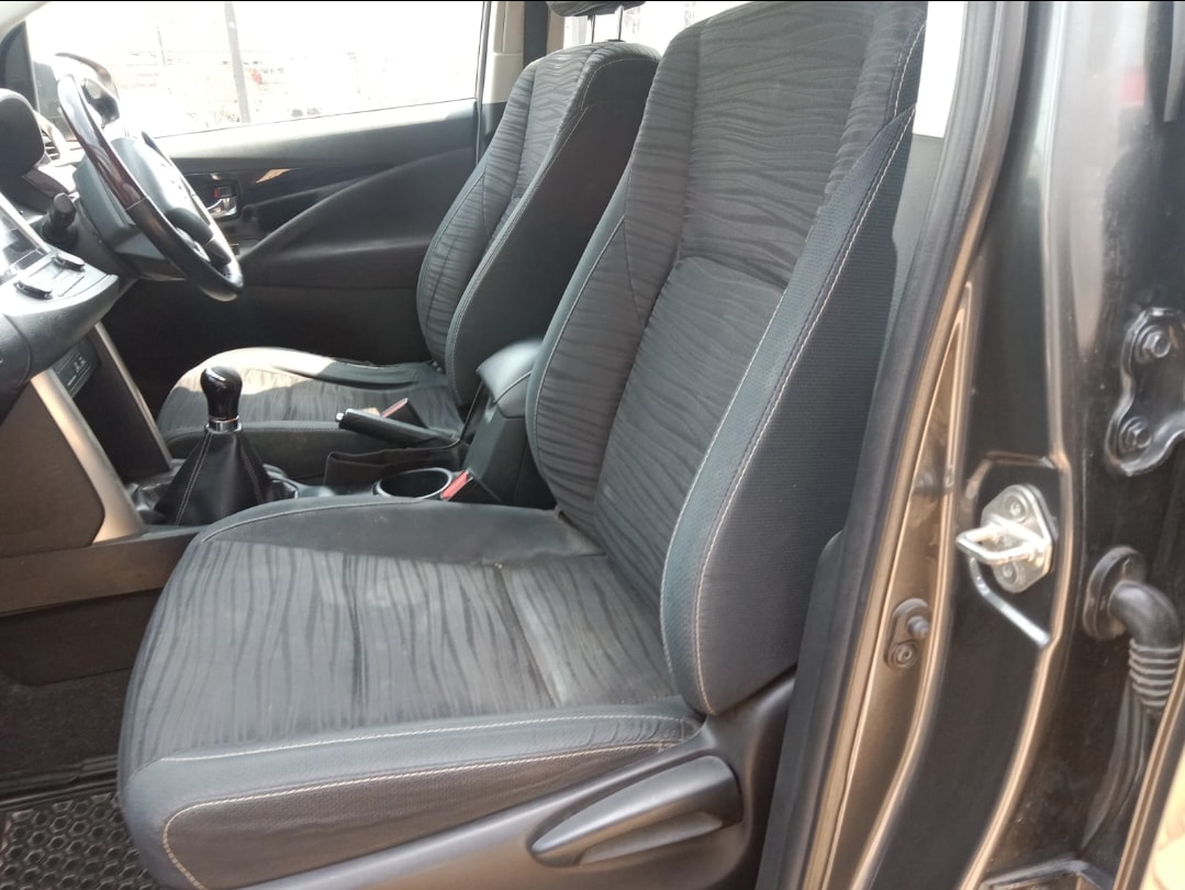 Innova Crysta image 16 Innova Crysta image 16