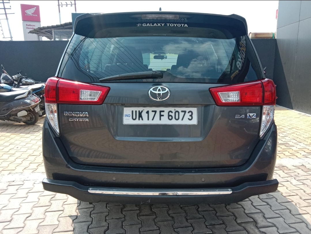 Innova Crysta image 4 Innova Crysta image 4