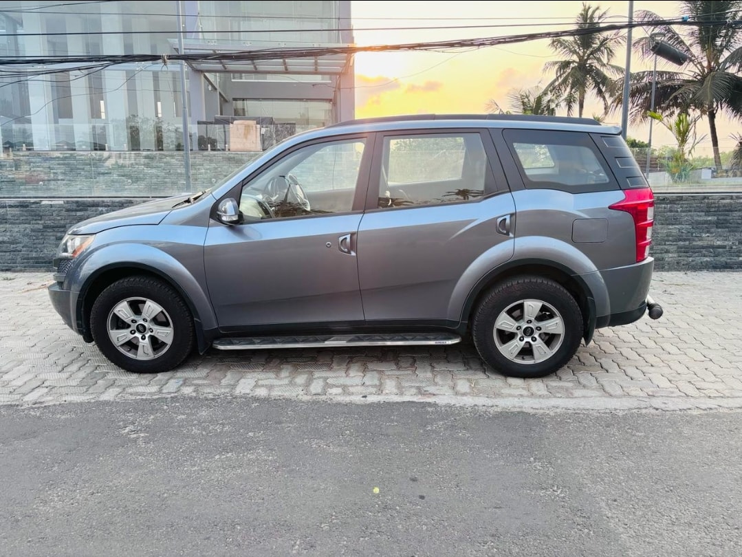 XUV500 image 1 XUV500 image 1