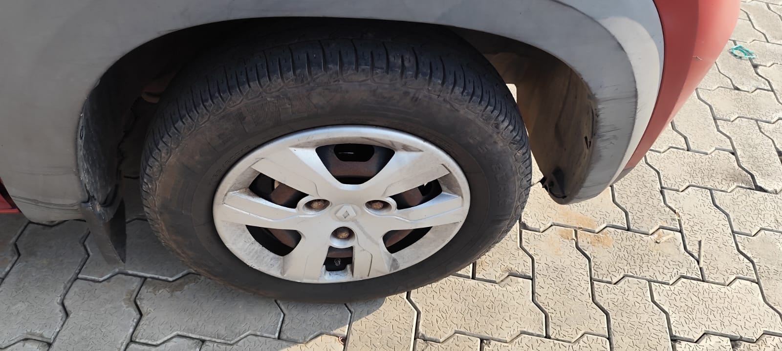 Kwid image 2 Kwid image 2