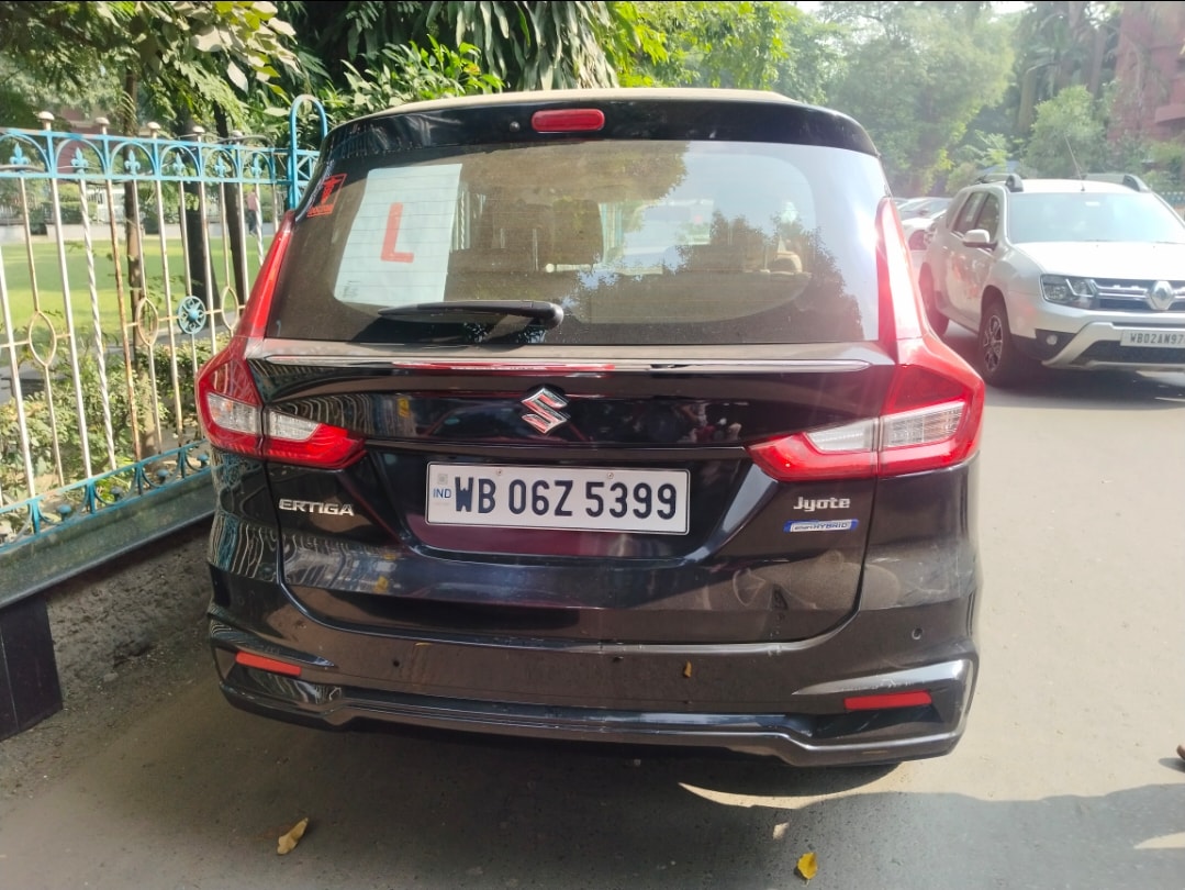 Ertiga image 4 Ertiga image 4