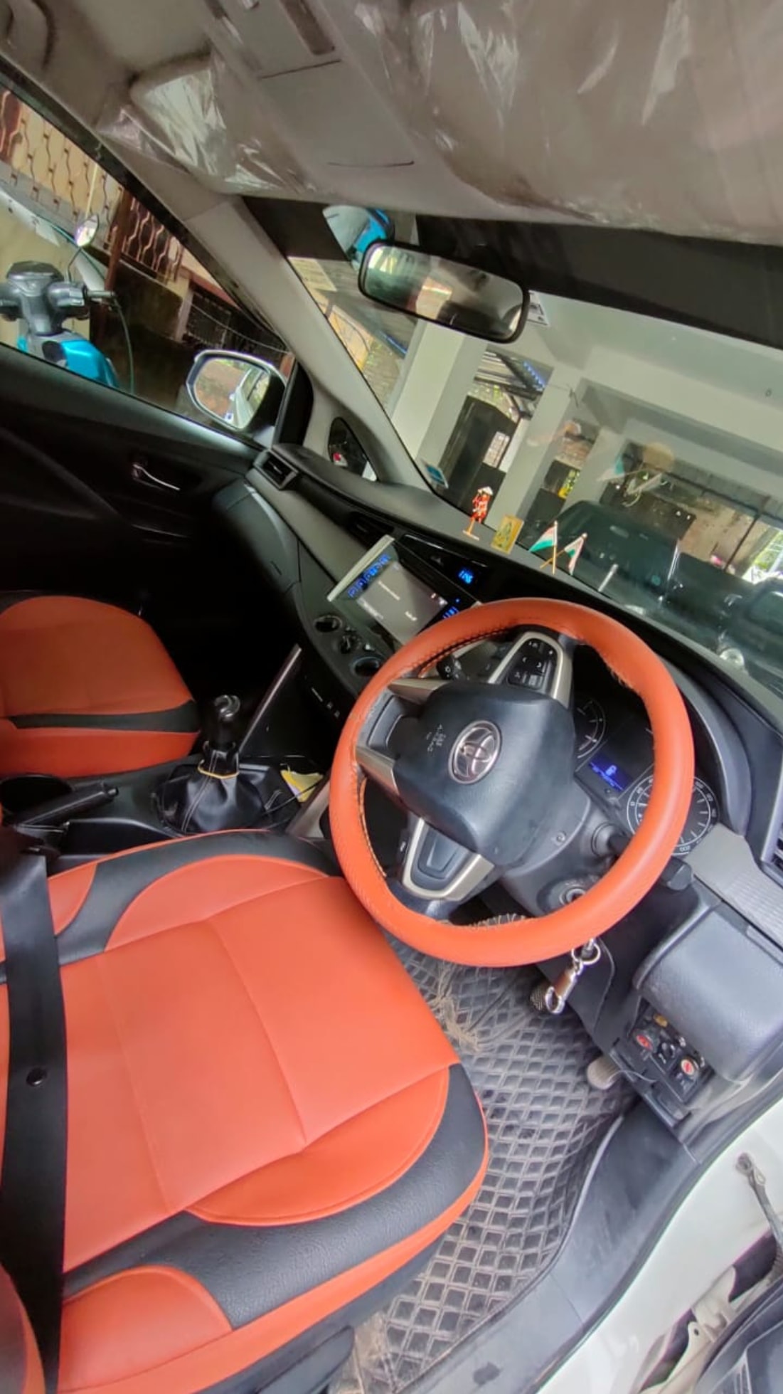 Innova Crysta image 7 Innova Crysta image 7