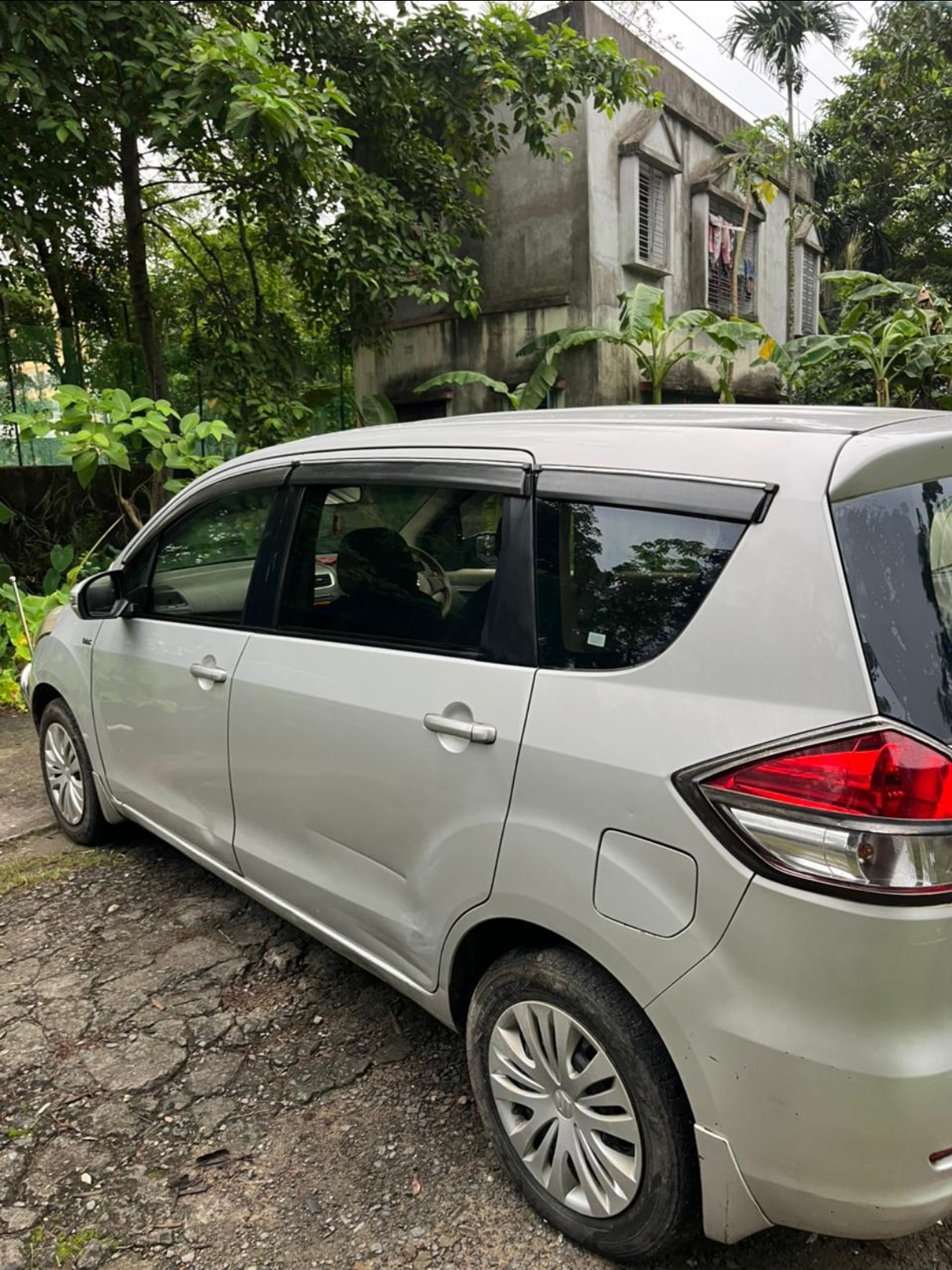 Ertiga image 3 Ertiga image 3