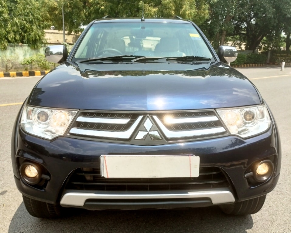 Pajero Sport image 1 Pajero Sport image 1