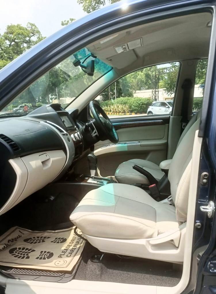 Pajero Sport image 12 Pajero Sport image 12