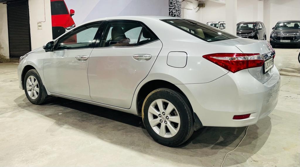 Corolla Altis image 5 Corolla Altis image 5