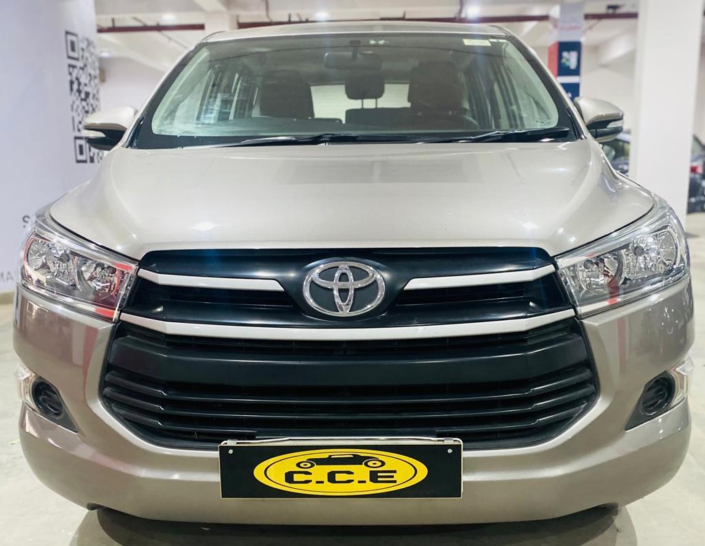 2016 Toyota Innova Crysta 2.8 GX AT	8-Seater Front View 